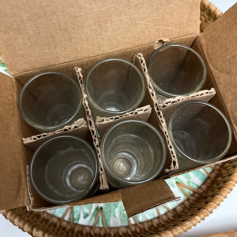 Tommy Bahama Transparent Shot Glass Collection - Picture 8 of 8